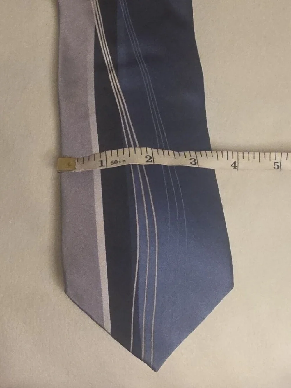 Arrow Imported Silk Men's Navy and Gray Satin Stripe Tie 3.5 Inches Wide NWOT